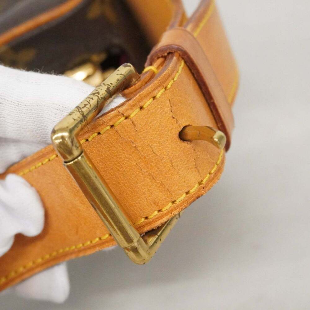 LOUIS VUITTON Brown Monogram Shoulder Bag - Picture 6 of 12